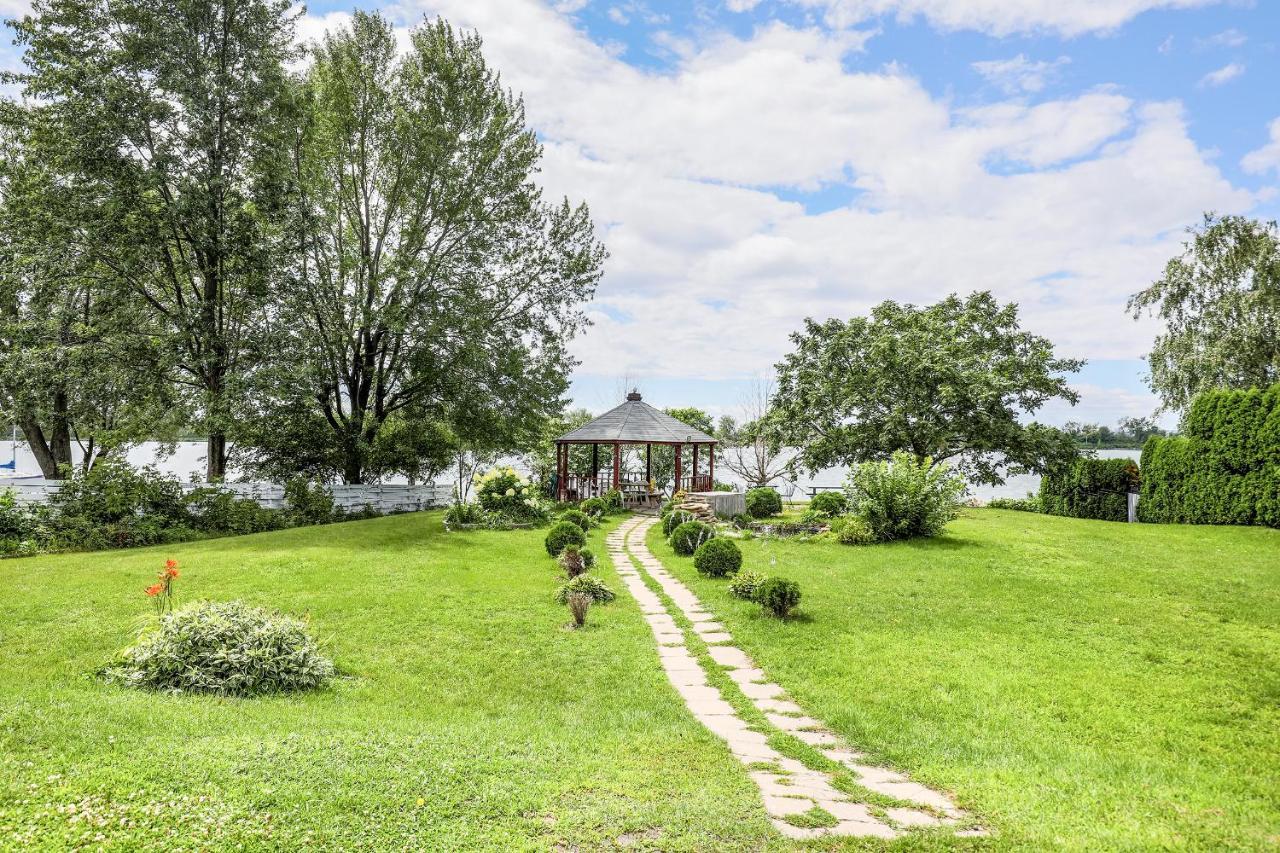 Motel Rideau Brossard Exteriér fotografie